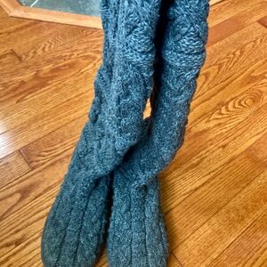 Uggs cable knit sweater boots.  BEAUTIFUL!  Never worn!
